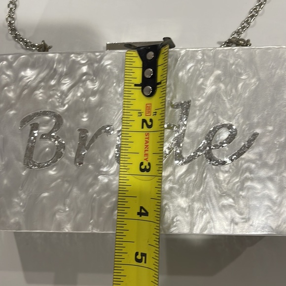 Bridal Acrylic Clutch with Chain Option - Roomy - NWOT * - Picture 14 of 16